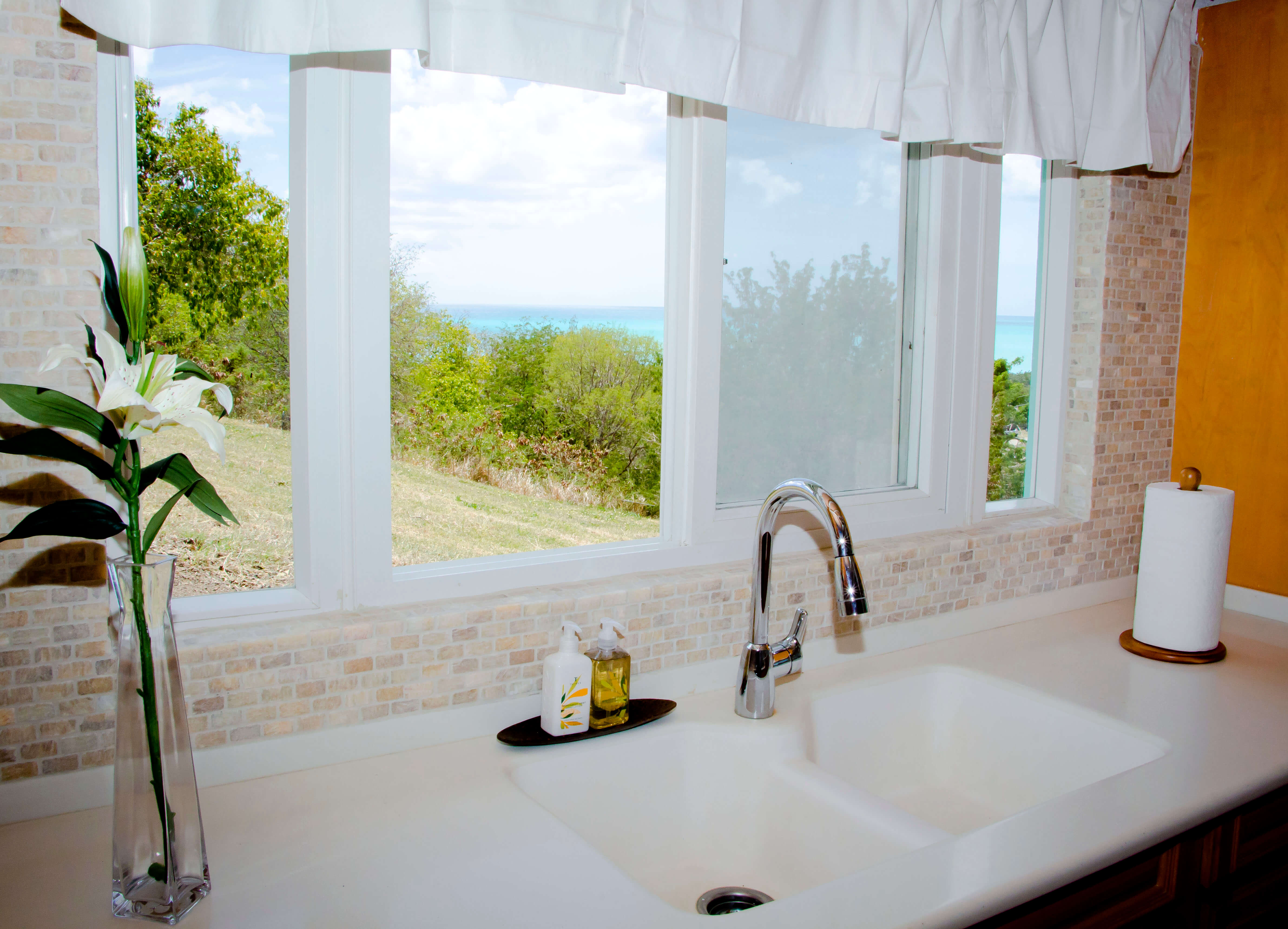 Hibiscus House, Valley Church, Antigua — photo 4 of 15