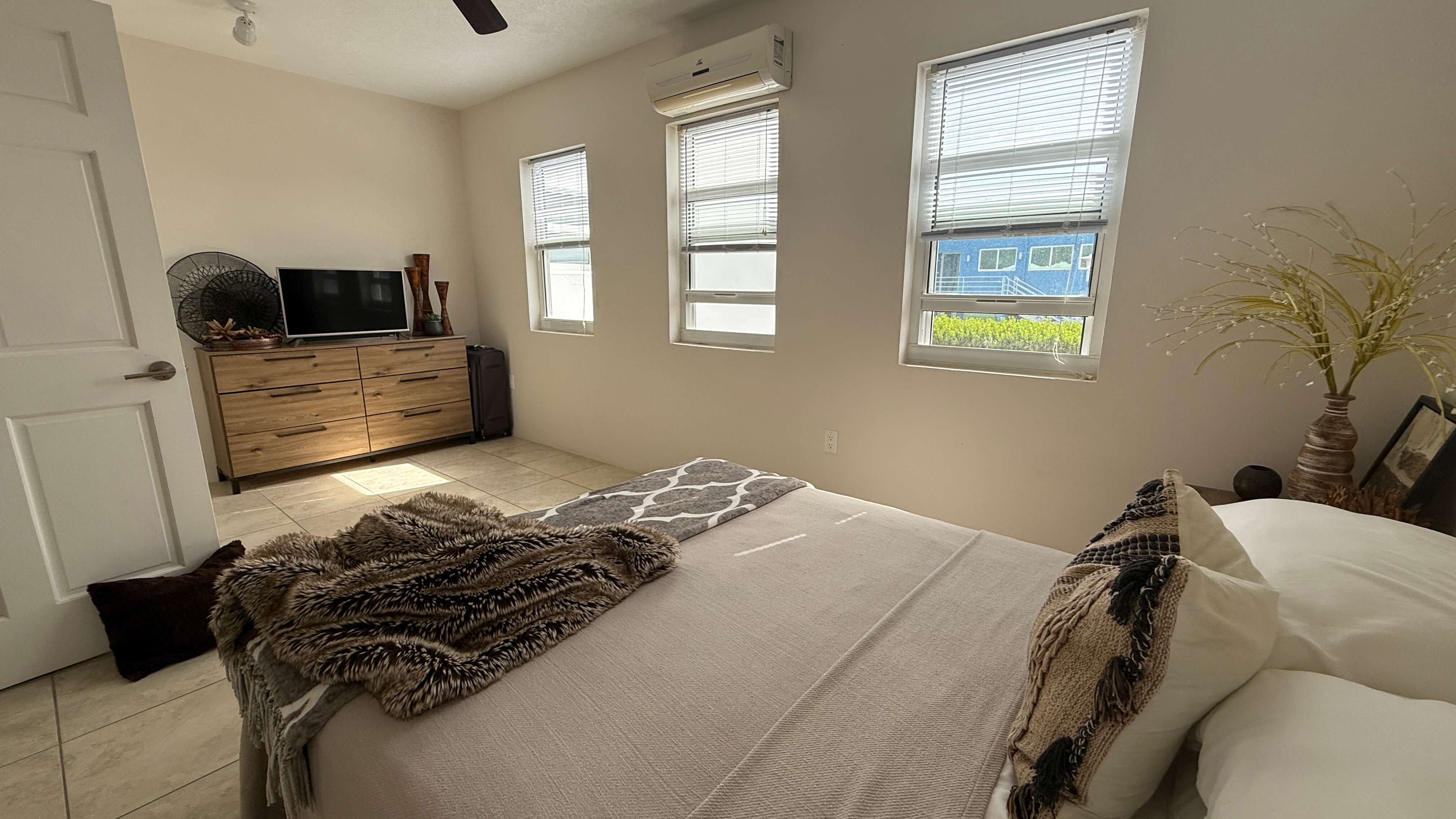 Harbour Island Townhouse #3, Jolly Harbour — photo 10 of 14