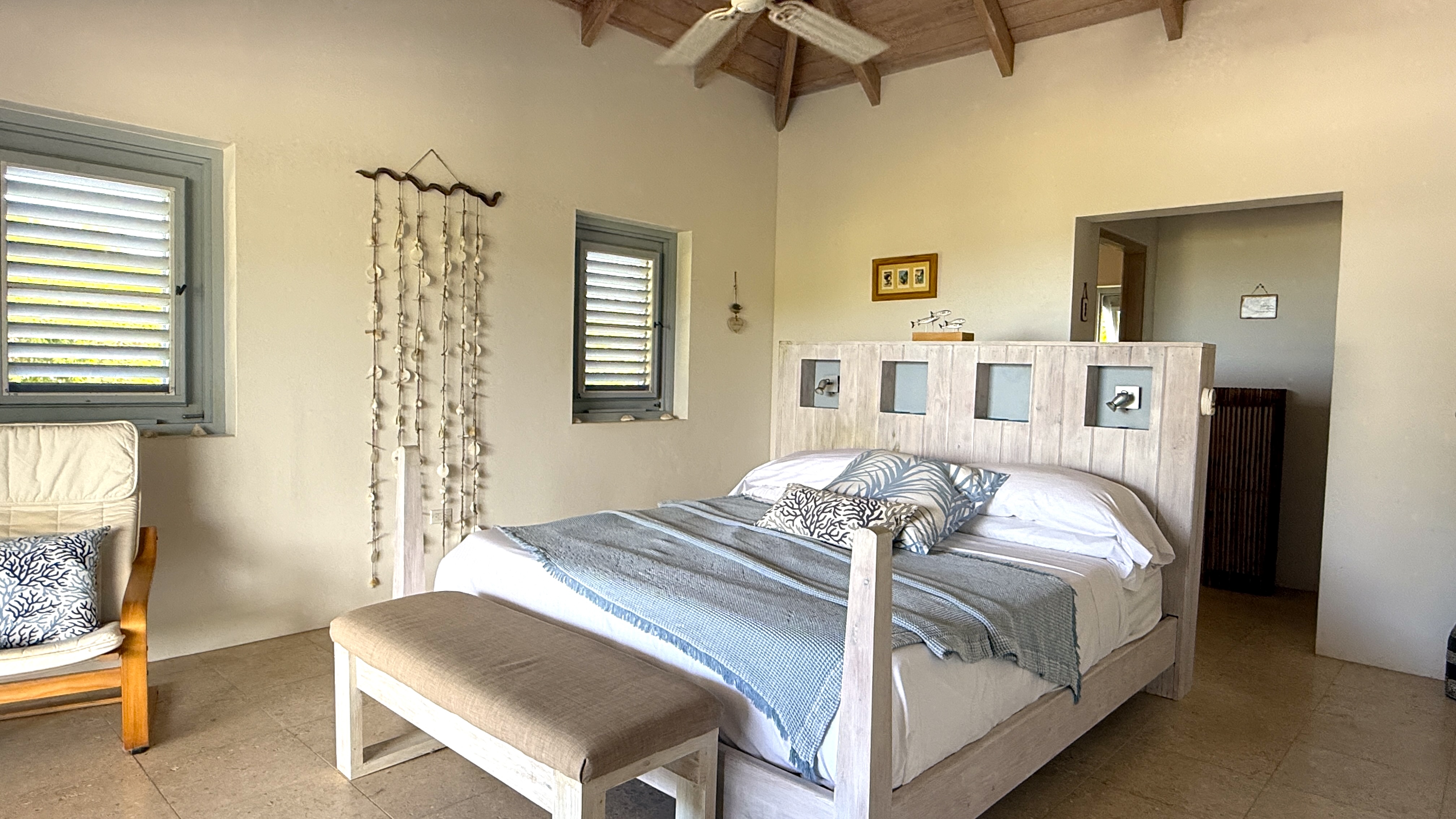 Driftwood Villa — photo 6 of 15