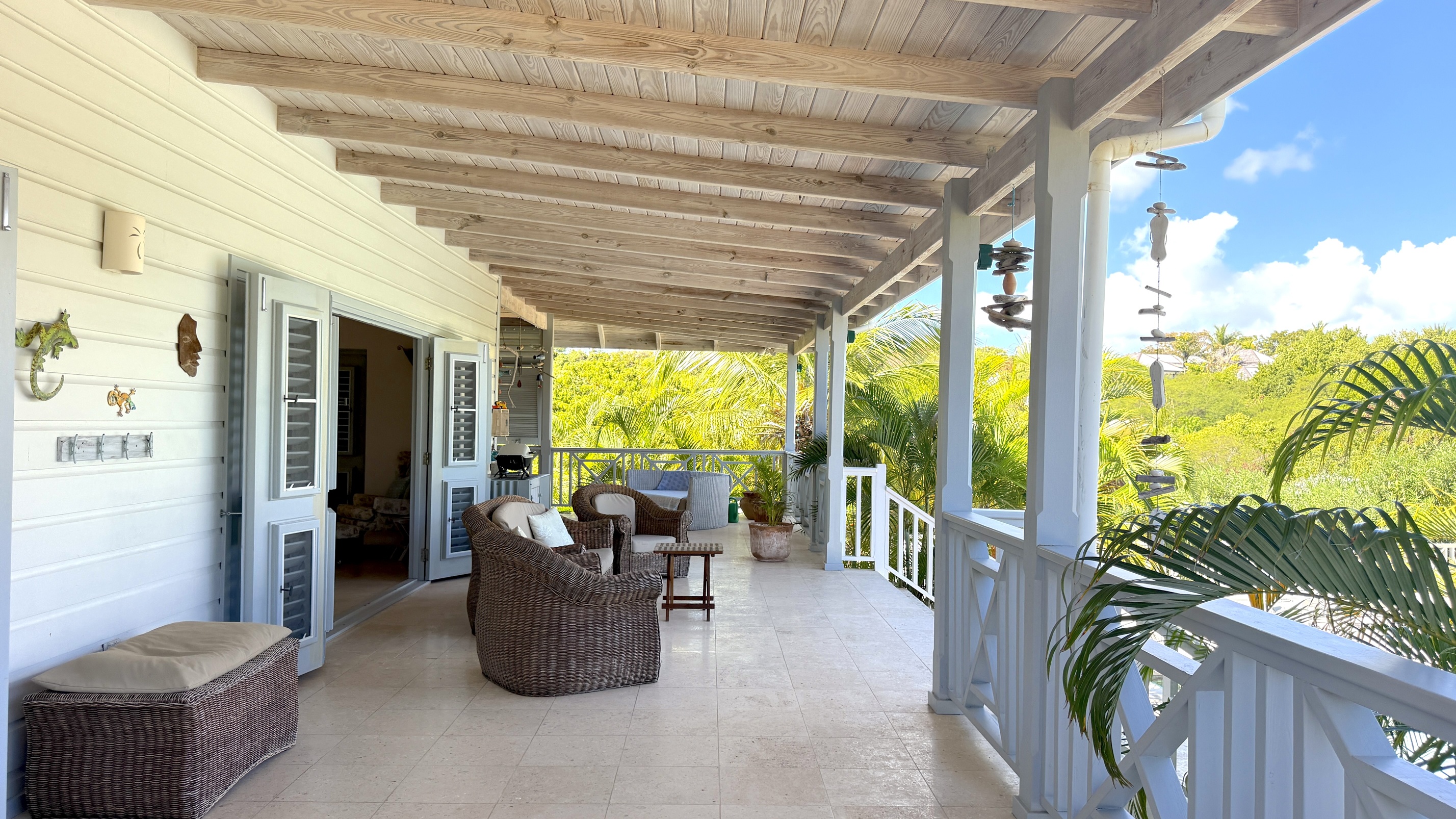 Driftwood Villa — photo 10 of 15